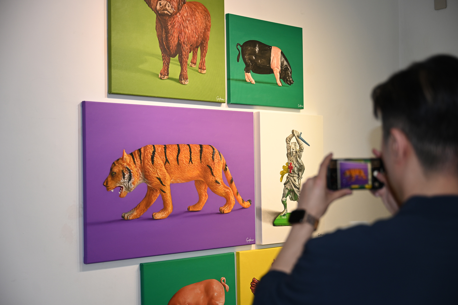 Art Collector at Gary Armer Exhibition